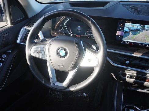 Used 2025 BMW X7 xDrive40i w/ Premium Package AWD/4WD image 37