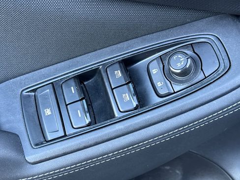 Used 2023 Subaru Forester Premium image 11