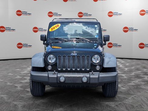 Used 2016 Jeep Wrangler Unlimited Sport AWD/4WD image 2