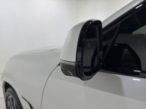 Used 2021 BMW X6 xDrive40i w/ Executive Package AWD/4WD image 9