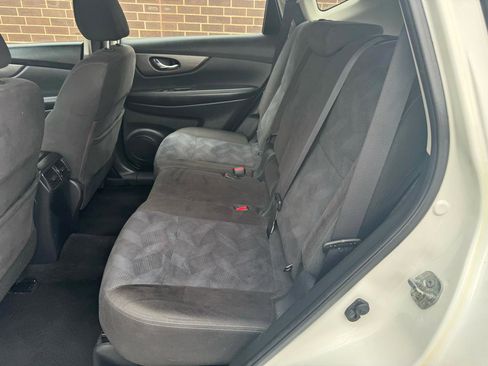 Used 2015 Nissan Rogue S image 6