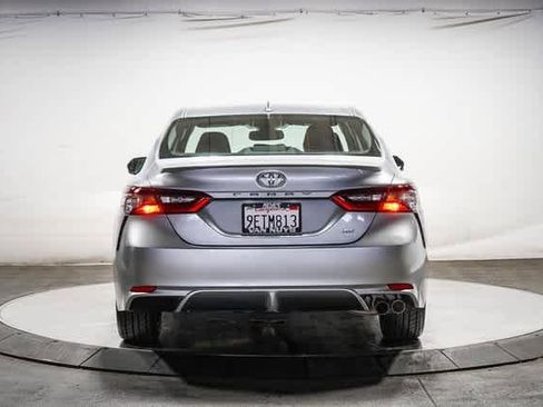 Certified 2023 Toyota Camry SE w/ Convenience Package image 4