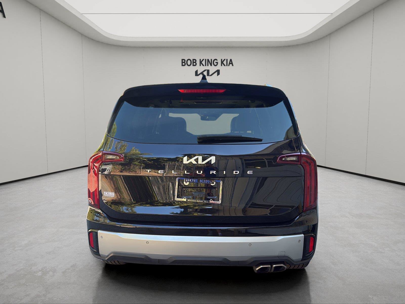 Used 2023 Kia Telluride S w/ S Sunroof Package FWD image 4