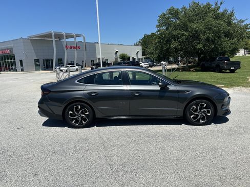 Used 2024 Hyundai Sonata SEL FWD image 4