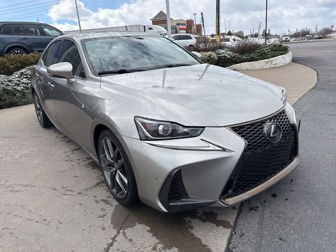 Used 2020 Lexus IS 300 F Sport w/ F Sport Package image 4