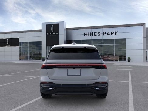 New 2026 Lincoln Nautilus Premier AWD/4WD image 5