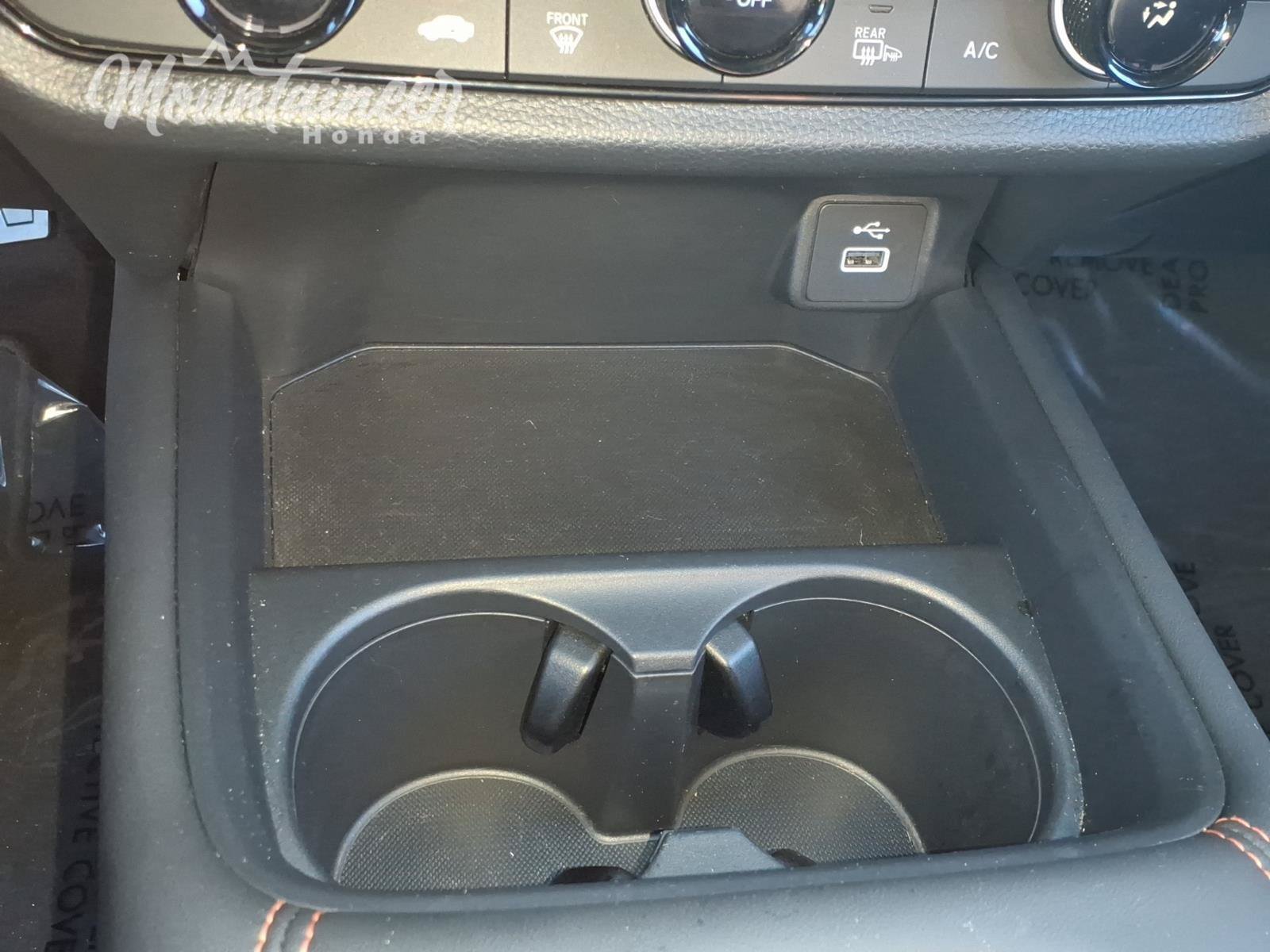 Used 2025 Honda HR-V Sport image 39
