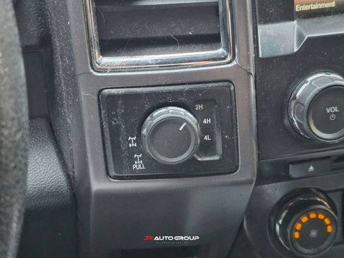 Used 2015 Ford F150 XLT w/ Equipment Group 302A Luxury AWD/4WD image 19