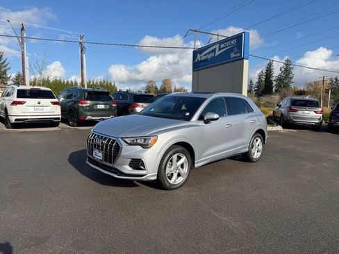 Used 2019 Audi Q3 2.0T Premium image 10