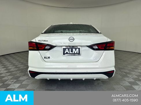 Used 2025 Nissan Altima 2.5 SV FWD image 8