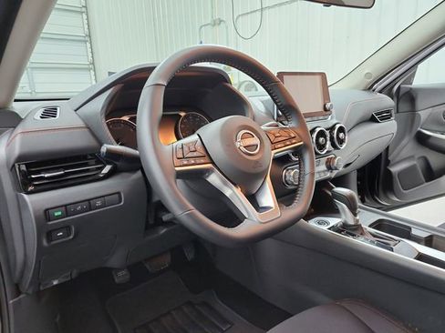 Used 2025 Nissan Sentra SR w/ Midnight Edition image 18