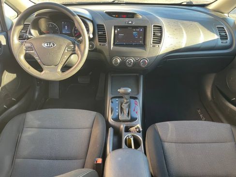 Used 2017 Kia Forte LX w/ Option Group 020 FWD image 27