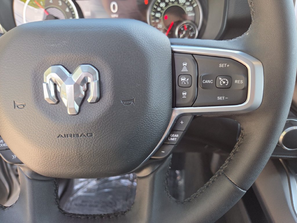 Used 2025 RAM 1500 Big Horn AWD/4WD image 34