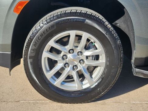 Used 2023 Chevrolet Tahoe LT w/ Luxury Package image 18