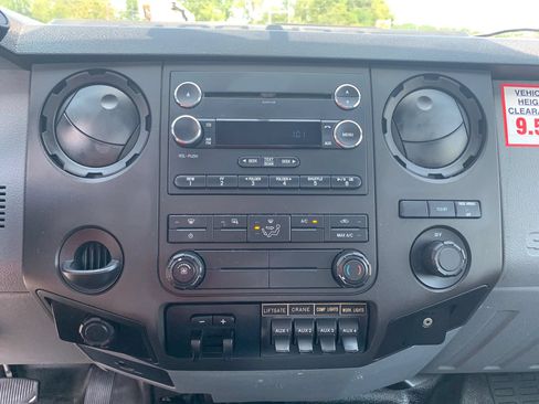 Used 2015 Ford F550 4x4 Regular Cab Super Duty image 15