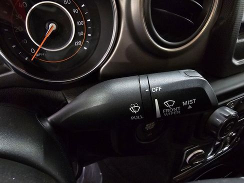 Used 2021 Jeep Gladiator Sport AWD/4WD image 35