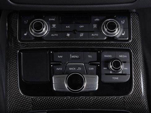 Used 2015 Audi S8 image 23