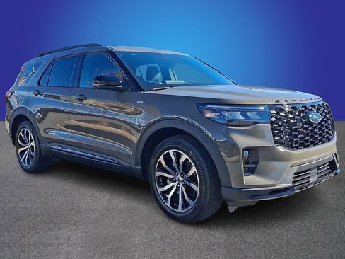 New 2026 Ford Explorer ST-Line w/ Premium Package image 2