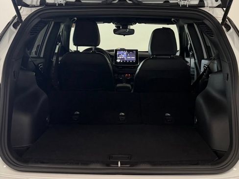 Used 2023 Jeep Compass Latitude AWD/4WD image 24