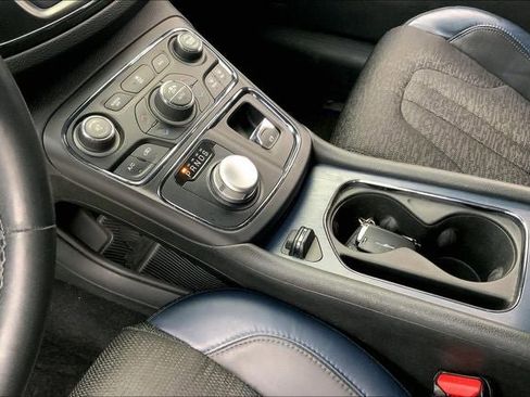 Used 2015 Chrysler 200 S w/ Navigation & Sound Group I image 15