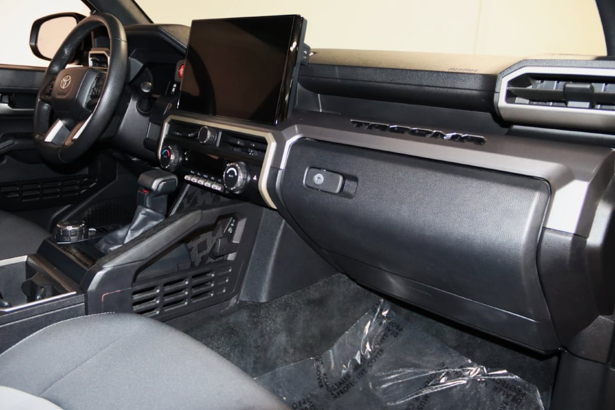 Used 2024 Toyota Tacoma TRD Sport AWD/4WD image 52