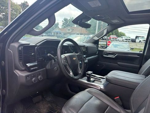 Used 2024 Chevrolet Silverado 1500 LTZ w/ LTZ Premium Package AWD/4WD image 11