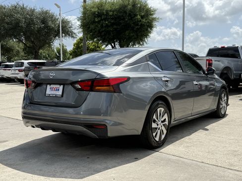 Used 2020 Nissan Altima 2.5 S FWD image 5