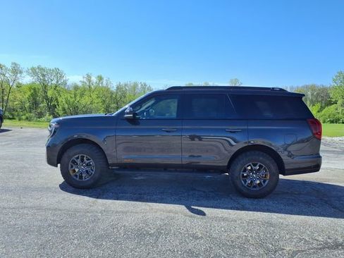 Used 2025 Ford Expedition Tremor AWD/4WD image 32