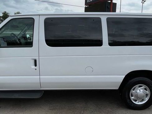 Used 2011 Ford E-350 and Econoline 350 XLT image 8