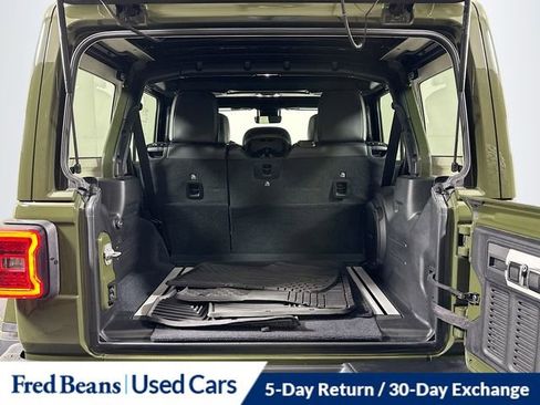 Used 2022 Jeep Wrangler Unlimited Rubicon w/ Xtreme Recon 35" Tire Package image 27