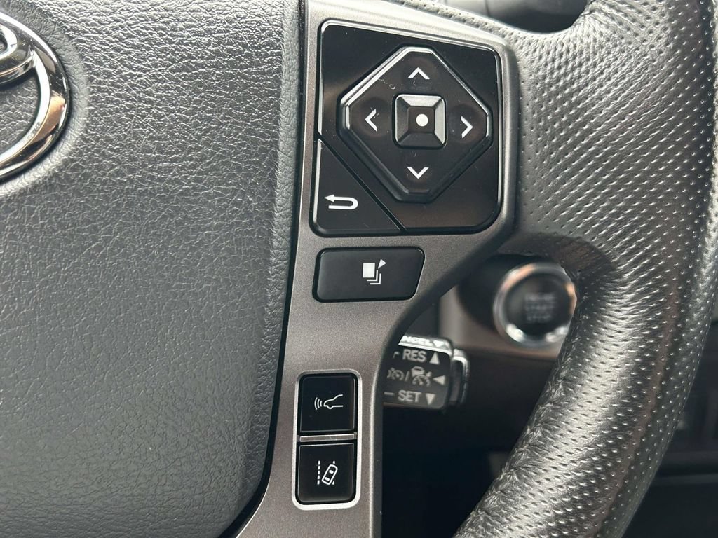 Used 2020 Toyota Tacoma TRD Sport w/ Technology Package AWD/4WD image 25