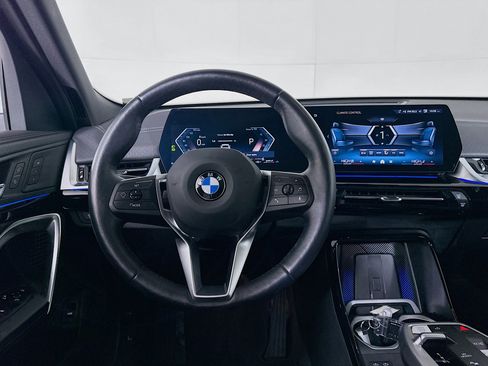 Used 2025 BMW X2 xDrive28i image 17