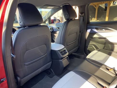 Used 2025 Chevrolet Equinox EV LT w/ Convenience Package FWD image 15