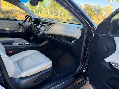 Used 2013 Toyota Avalon Limited FWD image 20