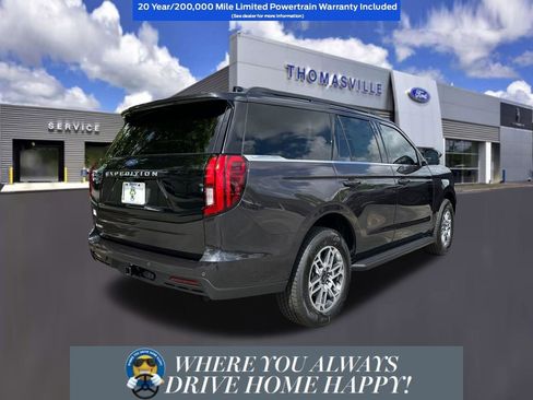 New 2026 Ford Expedition Active RWD image 3