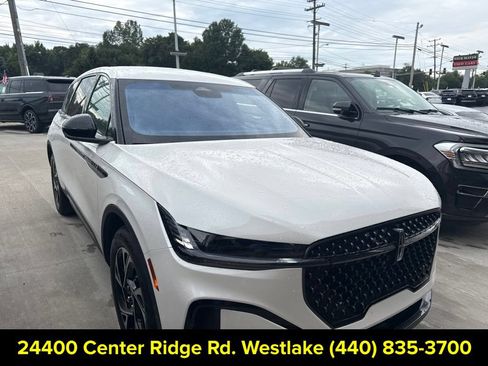 Used 2024 Lincoln Nautilus Premier w/ Jet Appearance Package AWD/4WD image 10