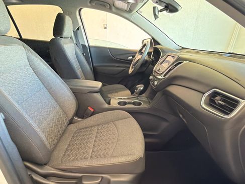 Used 2022 Chevrolet Equinox LT image 23