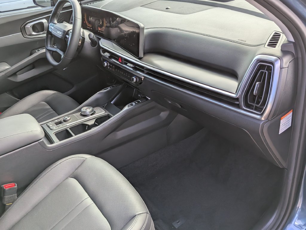 Certified 2026 Kia Sorento EX w/ EX Premium Package FWD image 15
