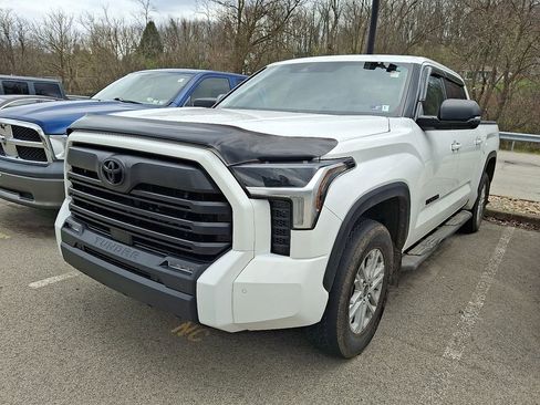 Used 2023 Toyota Tundra SR5 w/ SR5 Premium Package AWD/4WD image 3