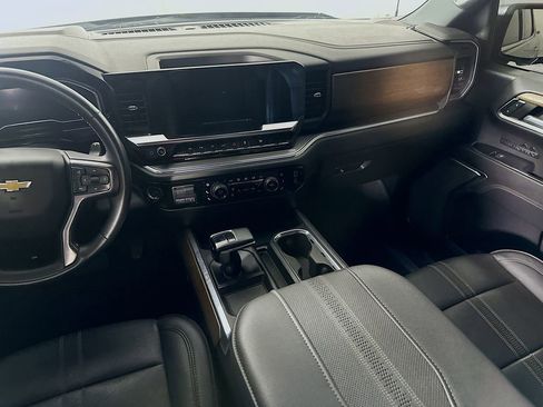 Used 2023 Chevrolet Silverado 1500 High Country w/ High Country Premium Package AWD/4WD image 19