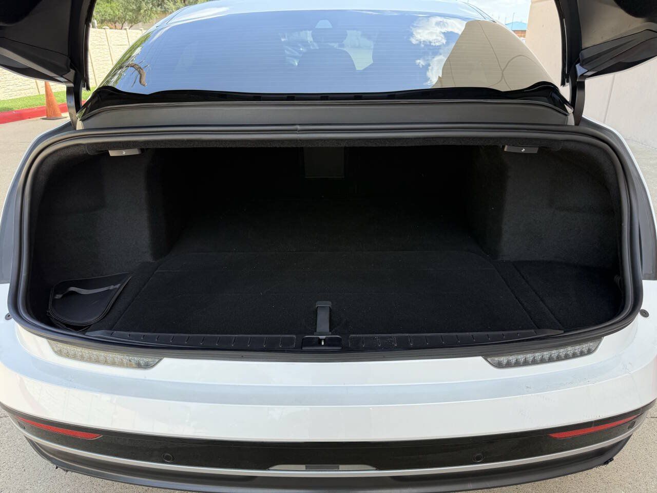 Used 2023 Lucid Air Pure AWD/4WD image 15