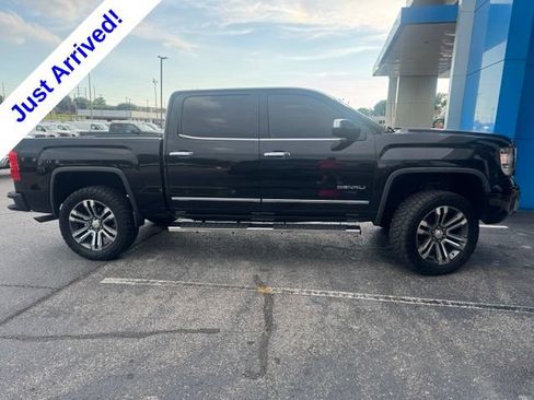 Used 2014 GMC Sierra 1500 Denali w/ Suspension Package, Off-Road AWD/4WD image 4
