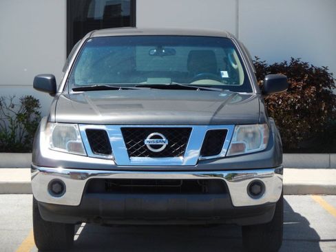 Used 2009 Nissan Frontier SE w/ SE Value Truck Pkg AWD/4WD image 8