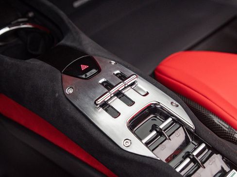 Used 2025 Ferrari 296 GTS RWD image 34