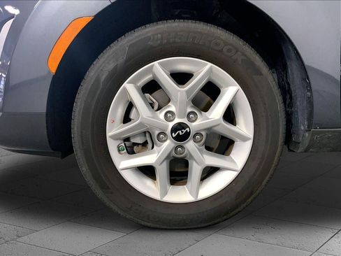 Certified 2025 Kia Soul LX image 9