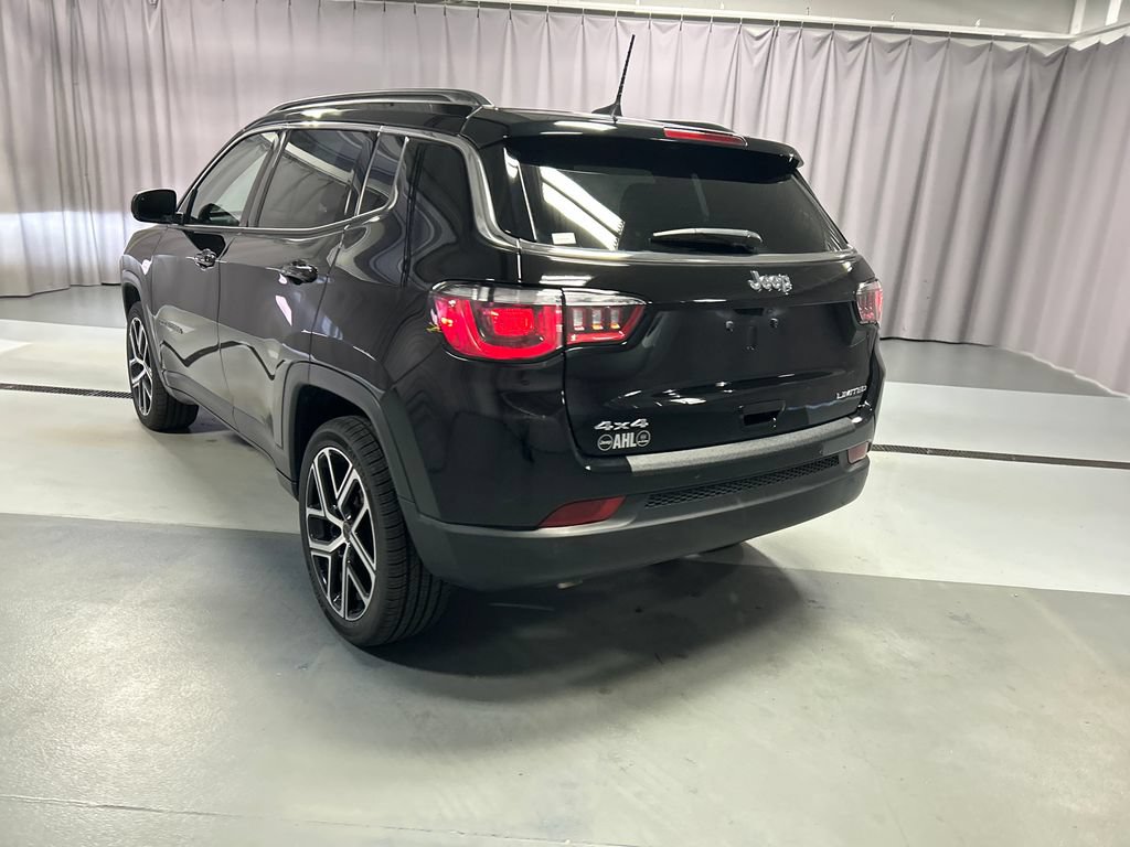 Used 2025 Jeep Compass Limited AWD/4WD image 5