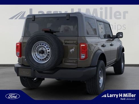 New 2025 Ford Bronco 4-Door AWD/4WD image 8