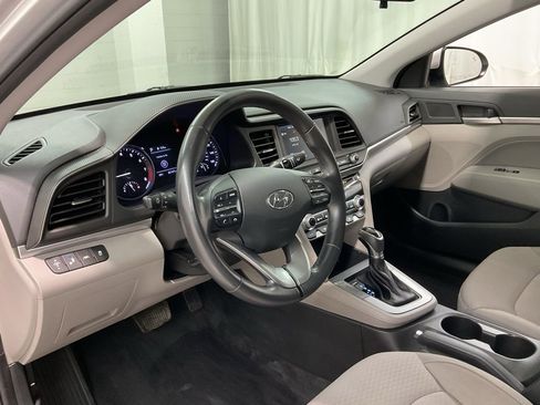 Used 2019 Hyundai Elantra Value Edition image 17
