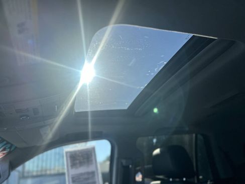 Used 2018 Chevrolet Tahoe LT AWD/4WD image 23