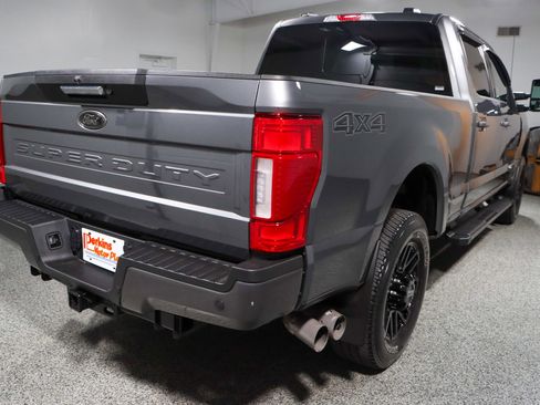 Used 2022 Ford F250 Lariat w/ Black Appearance Package image 7